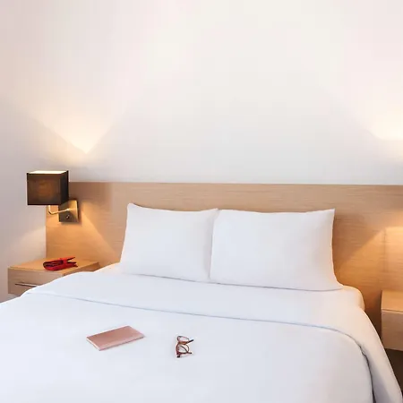 アパートホテル アパートホテル アダージョ アクセス サン ルイ バレ 3*