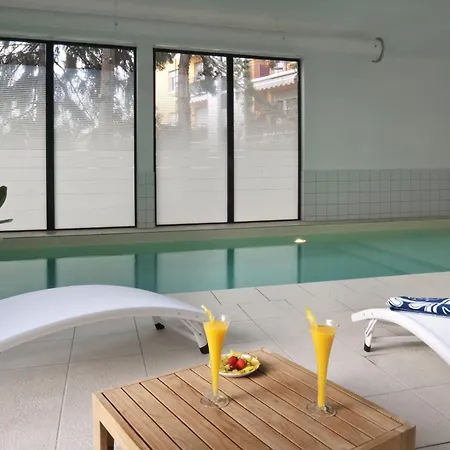 アパートホテル アダージョ アクセス サン ルイ バレ 3* サン・ルイ