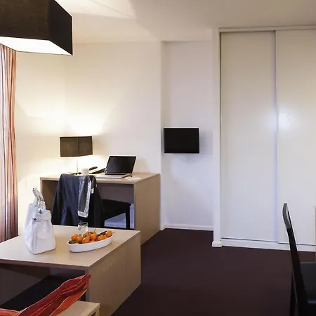 アパートホテル アパートホテル アダージョ アクセス サン ルイ バレ