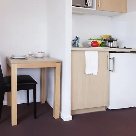 アパートホテル アダージョ アクセス サン ルイ バレ アパートホテル 3*