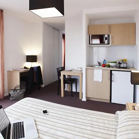 アパートホテル アパートホテル アダージョ アクセス サン ルイ バレ サン・ルイ