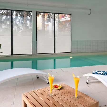 アパートホテル アパートホテル アダージョ アクセス サン ルイ バレ