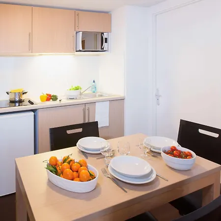 アパートホテル アダージョ アクセス サン ルイ バレ アパートホテル 3*