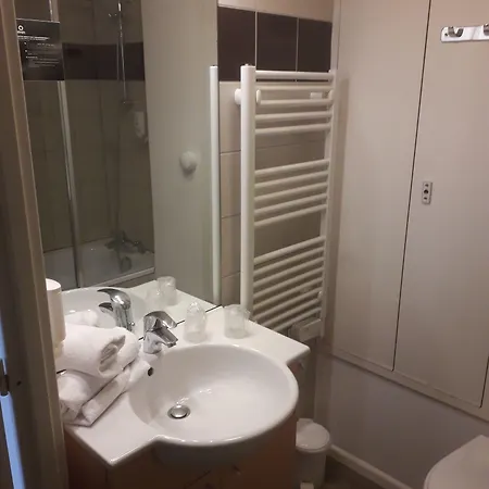 アパートホテル アダージョ アクセス サン ルイ バレ サン・ルイ