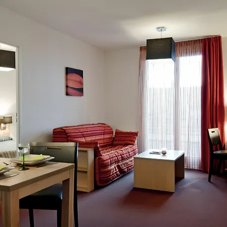 アパートホテル アダージョ アクセス サン ルイ バレ 3*