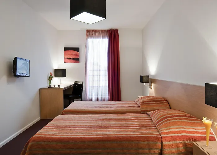 Adagio Access Louis Bale 3*