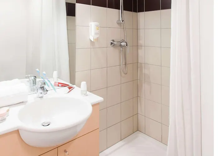 Adagio Access Louis Bale Aparthotel 3*